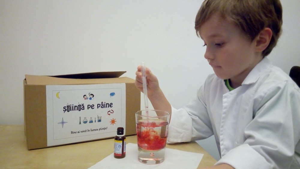 Experiment cu kitul acasă